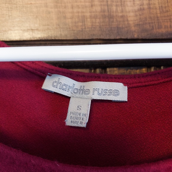 Crop Top - Picture 2 of 3